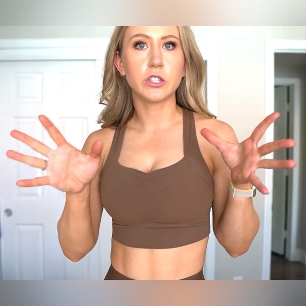 BuffBunny - Off the grid collection Bloom sports bra